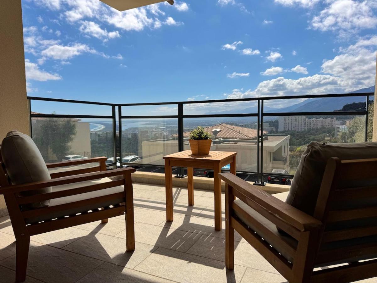 Charming 2-bedroom With Sea And Mountain Views * Bastia (Corsica)